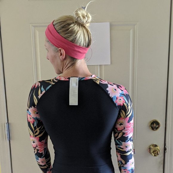 NWOT Women's Billabong Find A Way Rashguard Size S - Picture 5 of 5